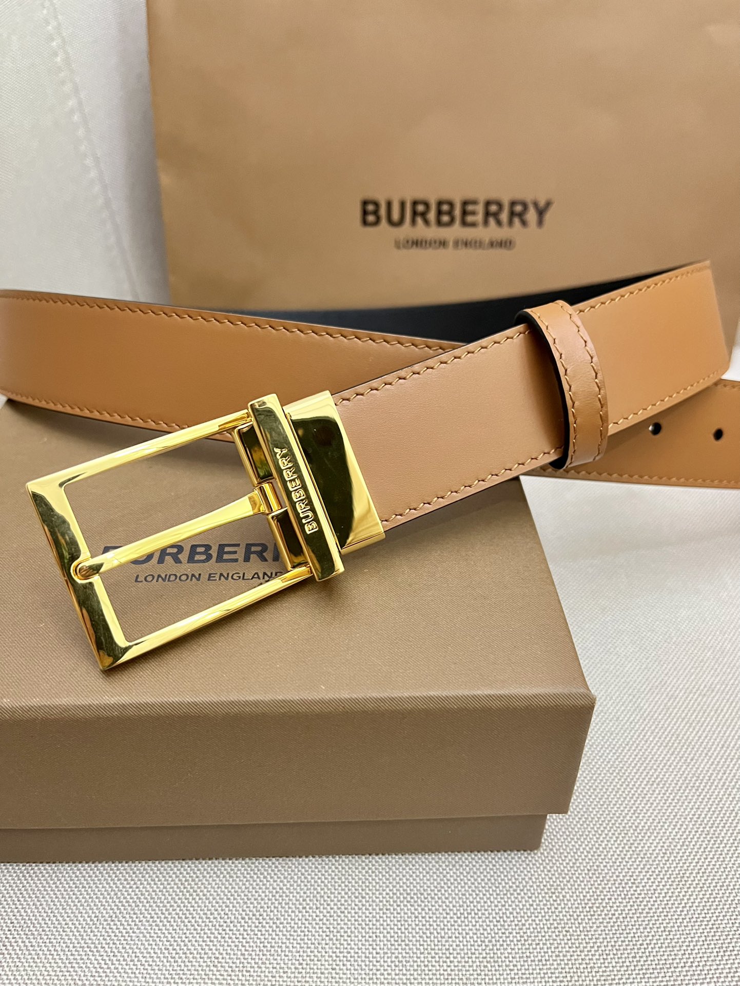 Burberry belt