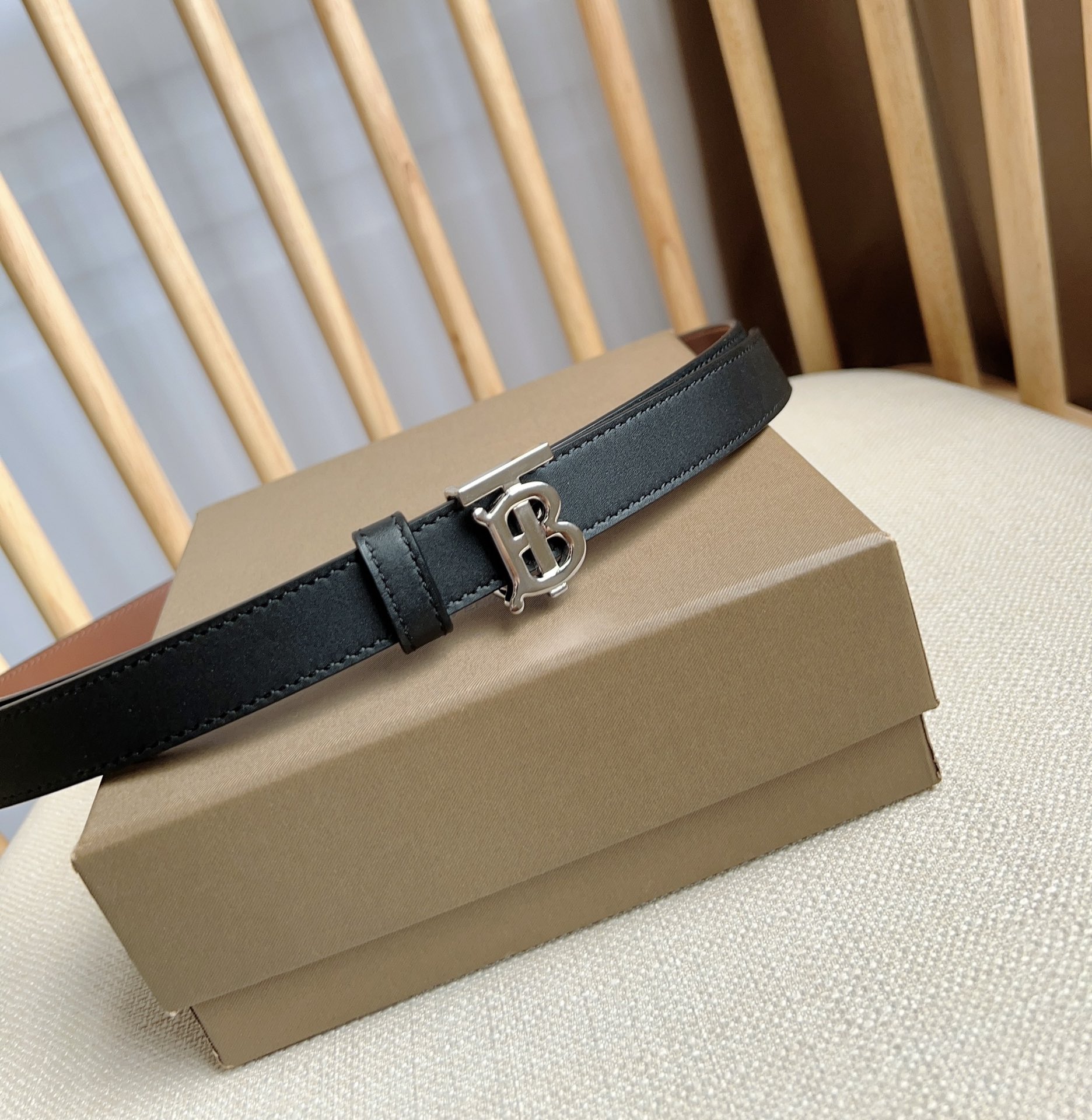 Burberry belt