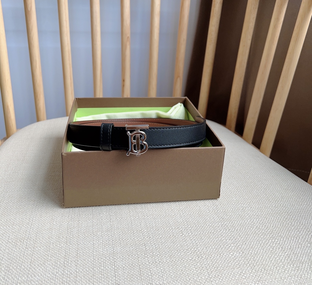 Burberry belt