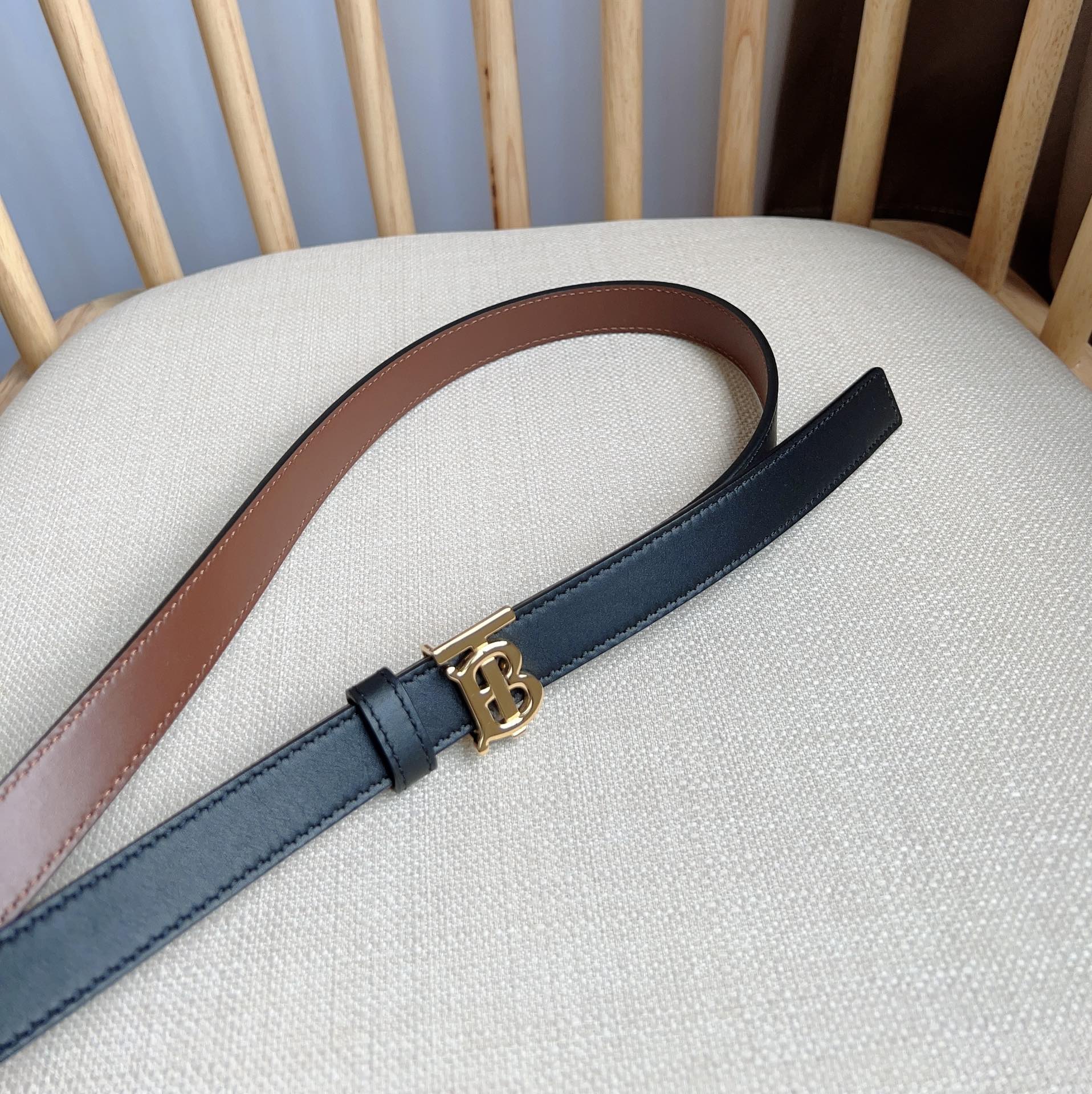 Burberry belt
