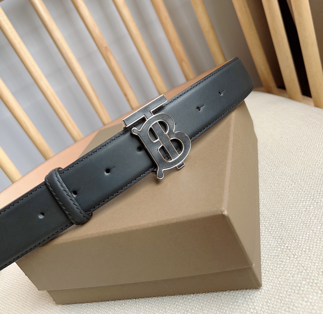Burberry belt