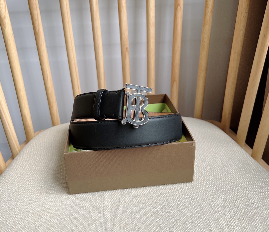 Burberry belt
