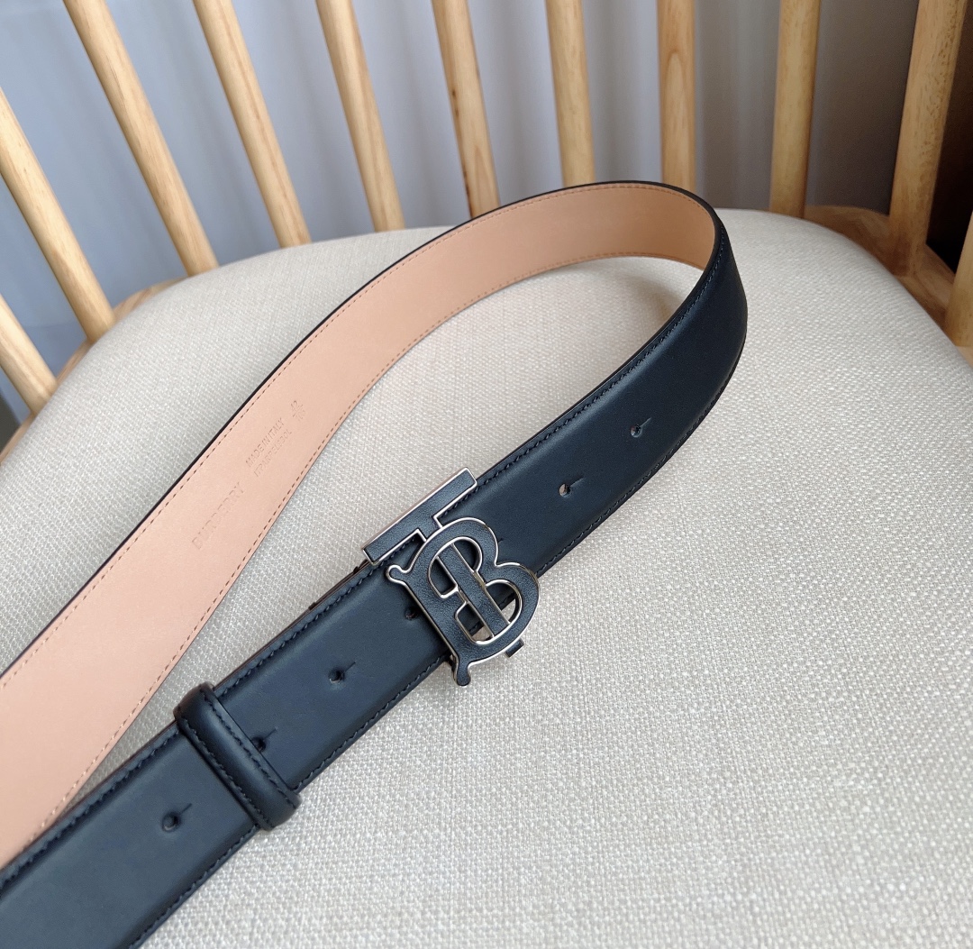 Burberry belt