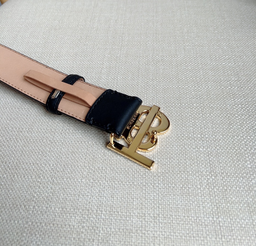 Burberry belt