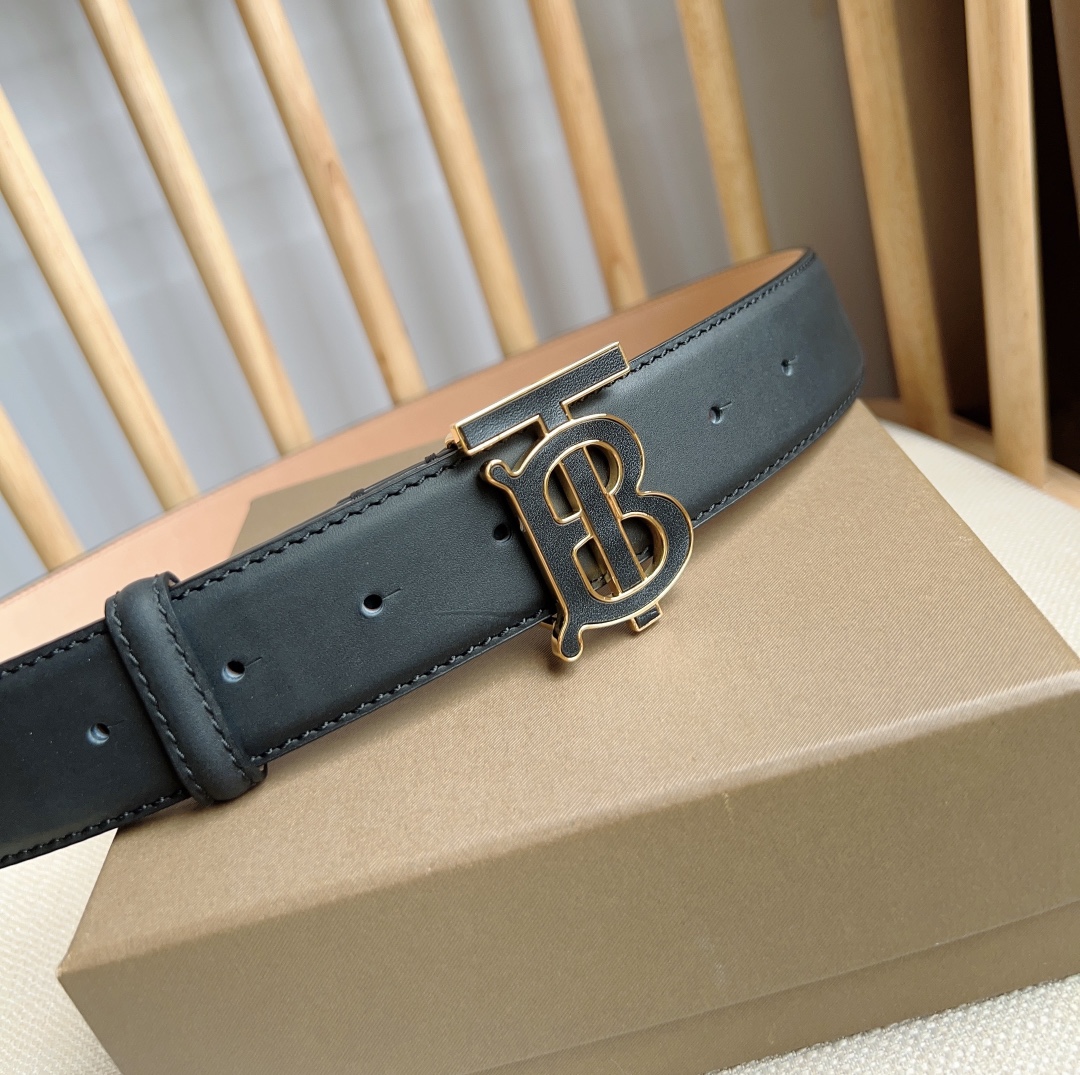 Burberry belt