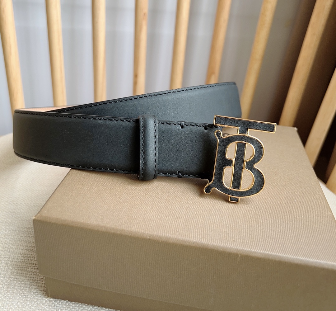 Burberry belt