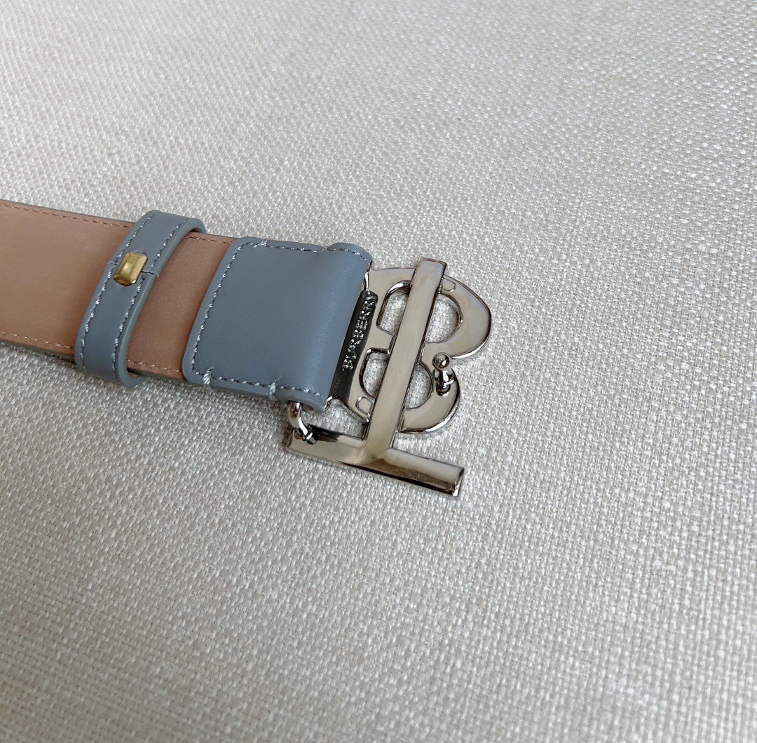 Burberry belt