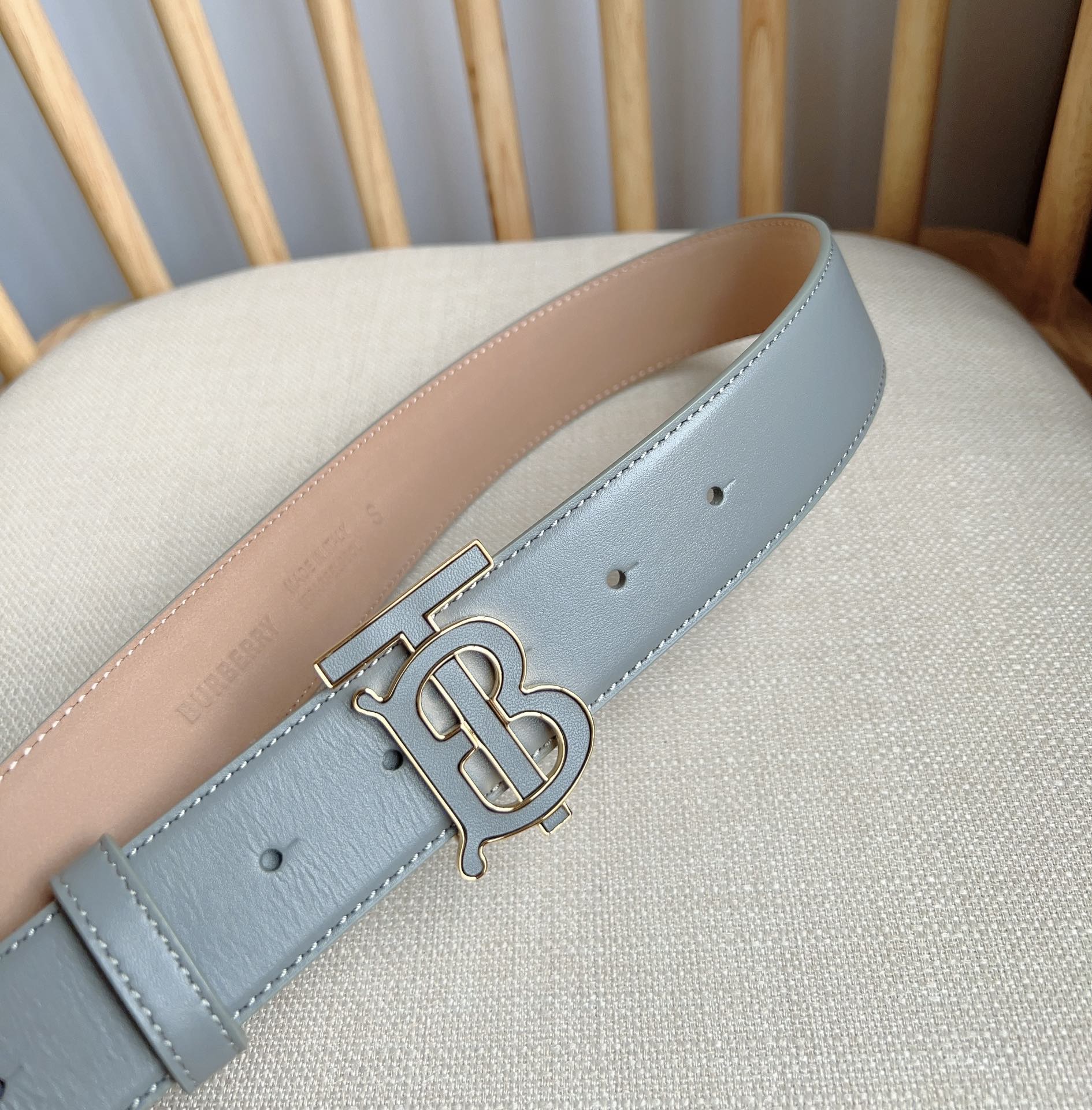 Burberry belt
