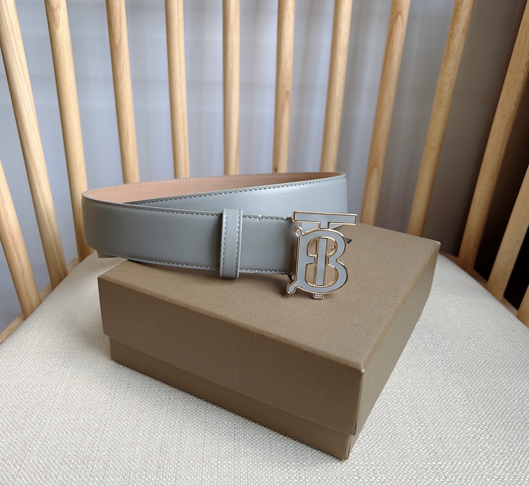 Burberry belt
