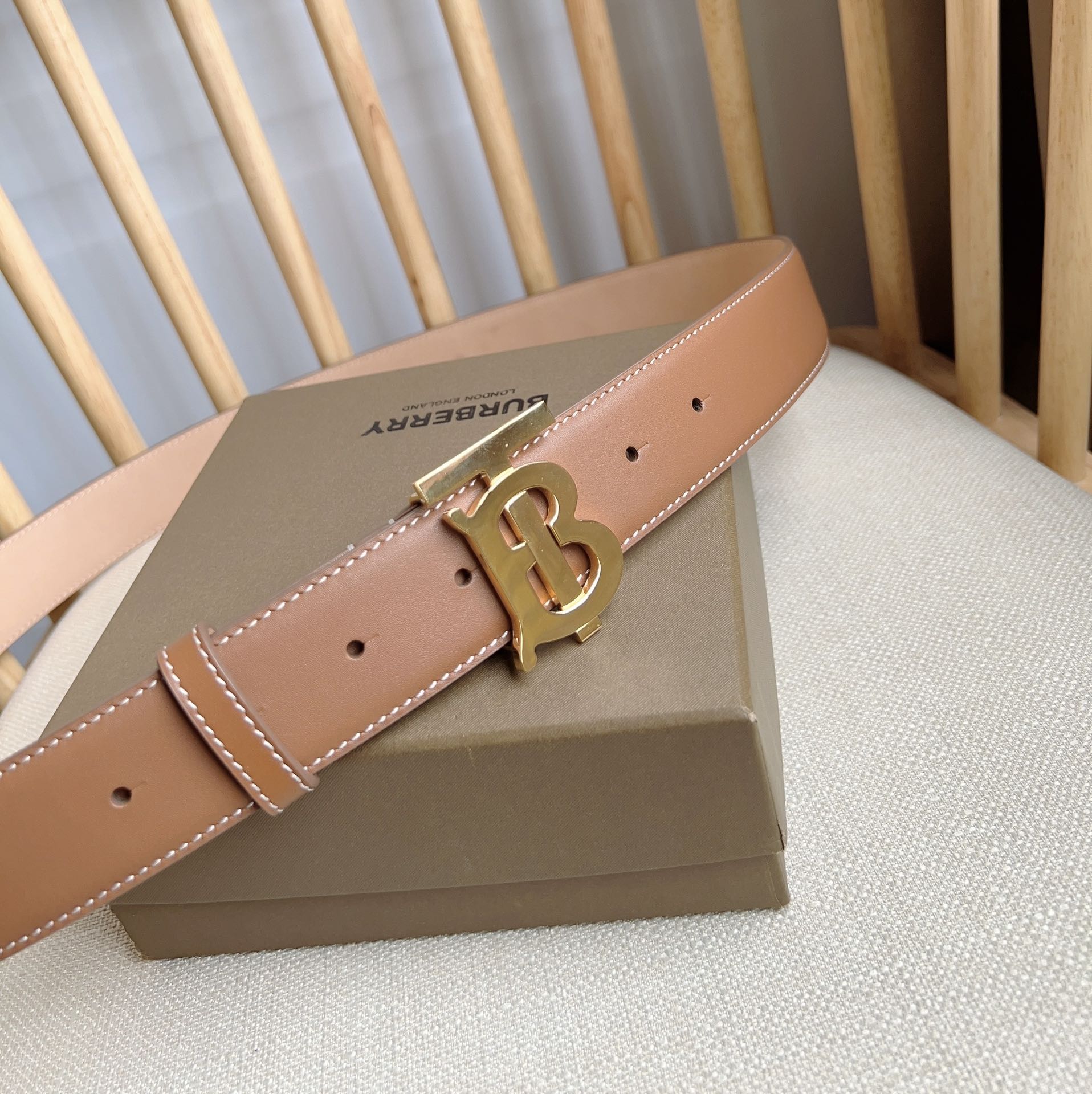 Burberry belt