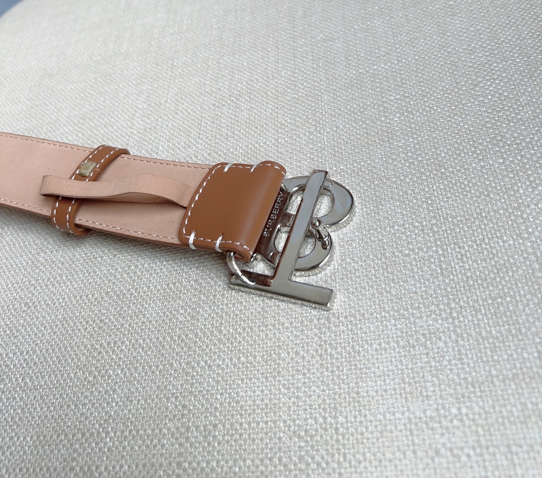 Burberry belt