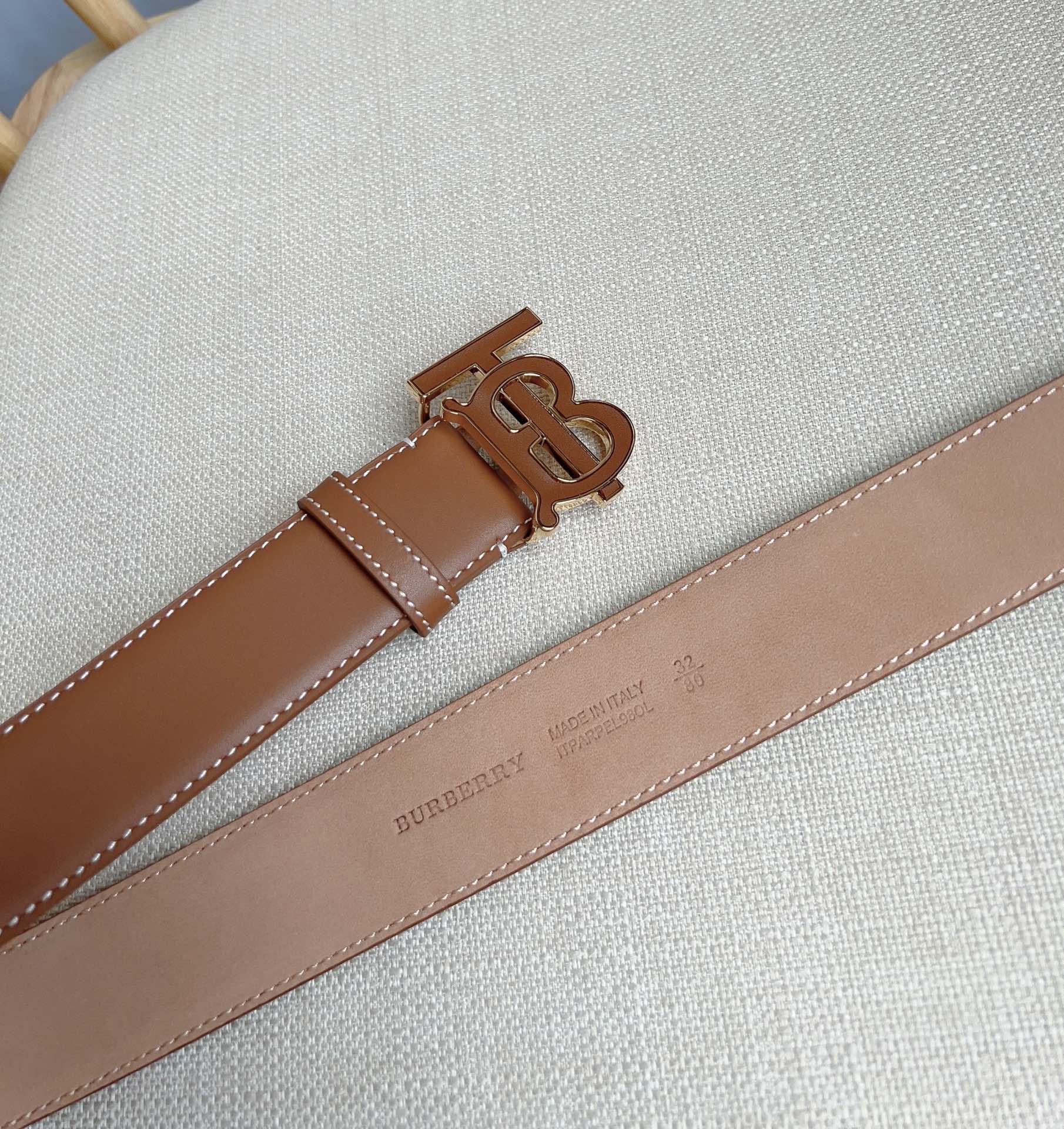 Burberry belt
