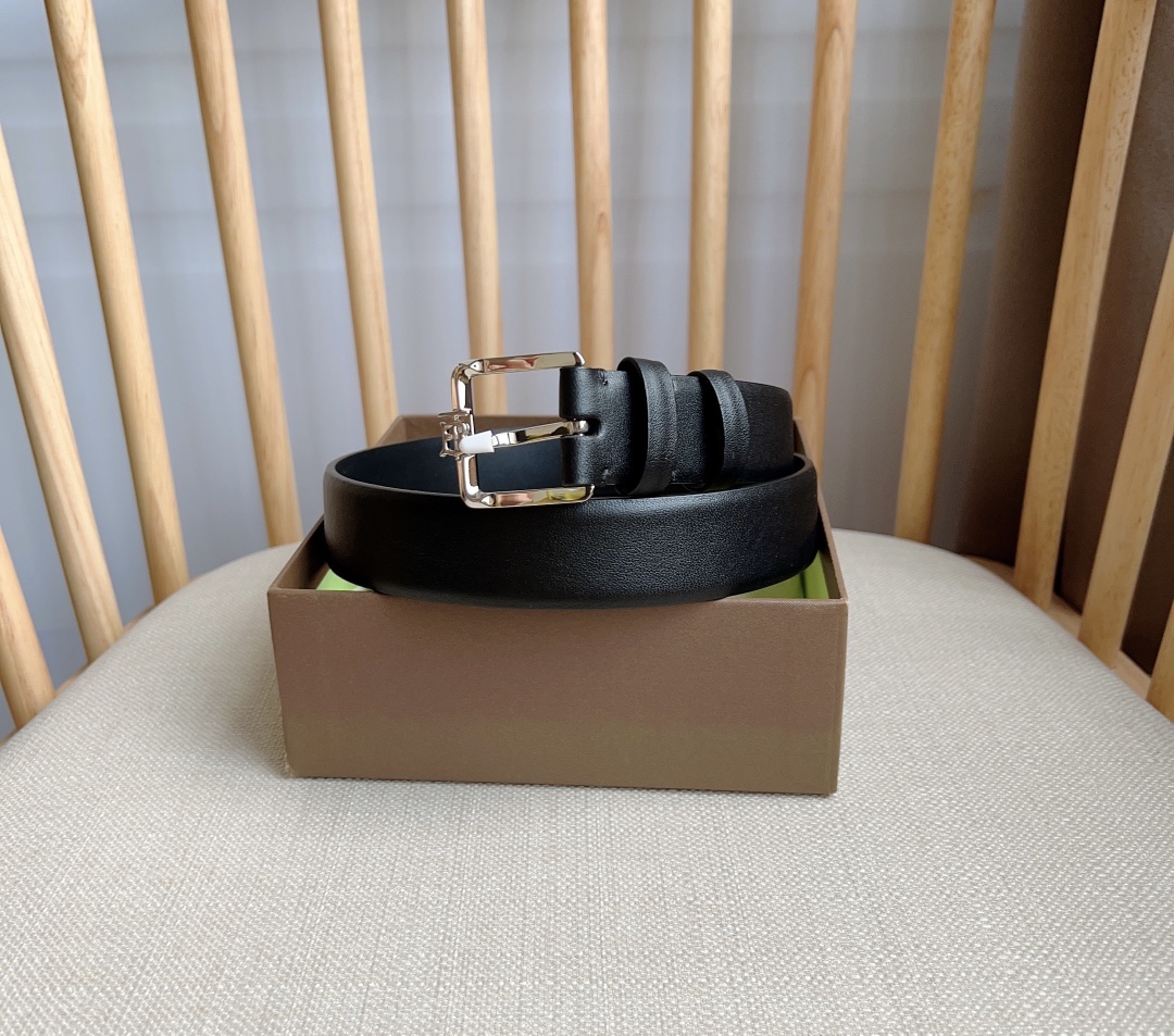 Burberry belt