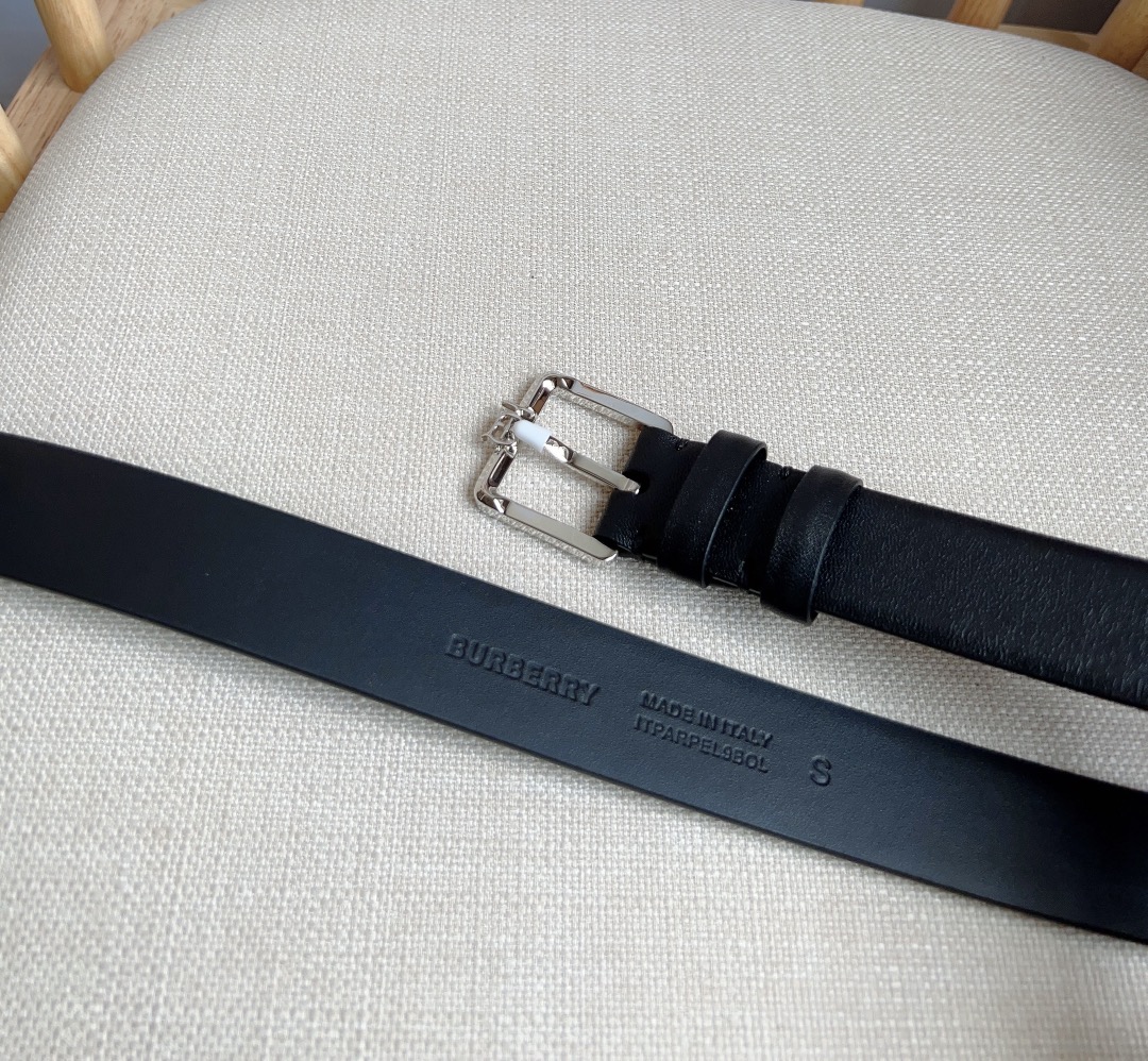 Burberry belt