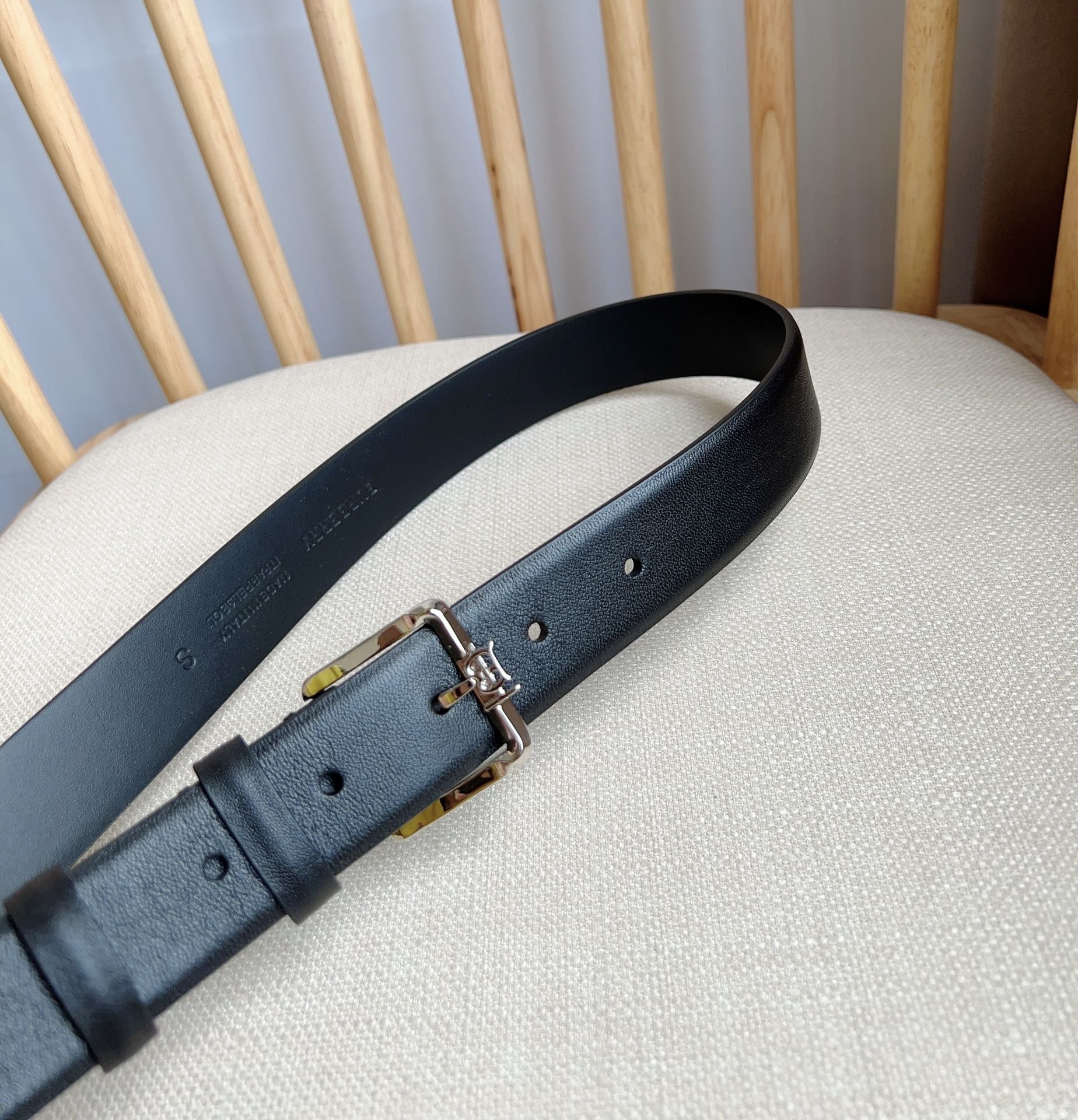 Burberry belt