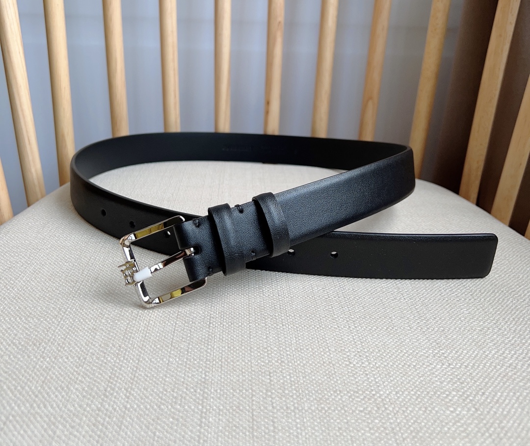 Burberry belt