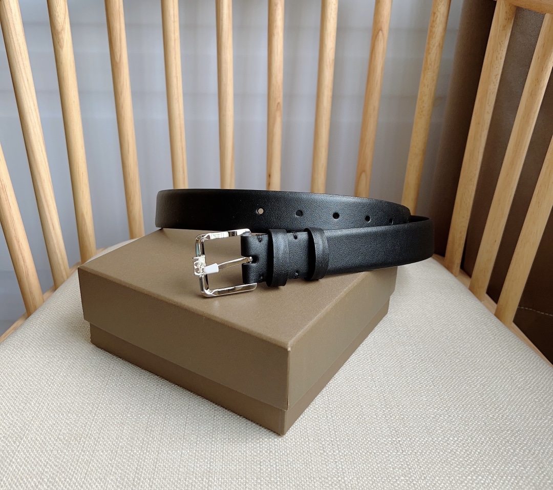 Burberry belt