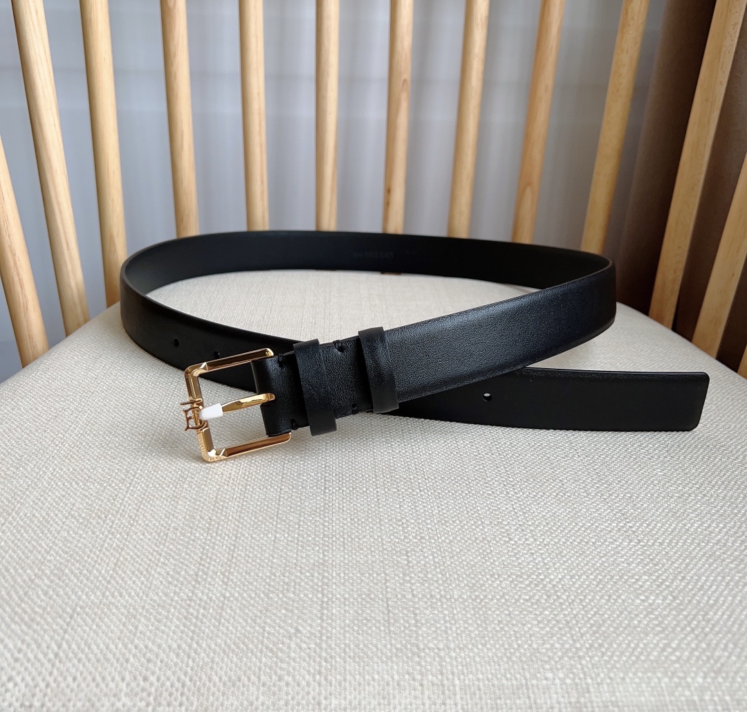 Burberry belt