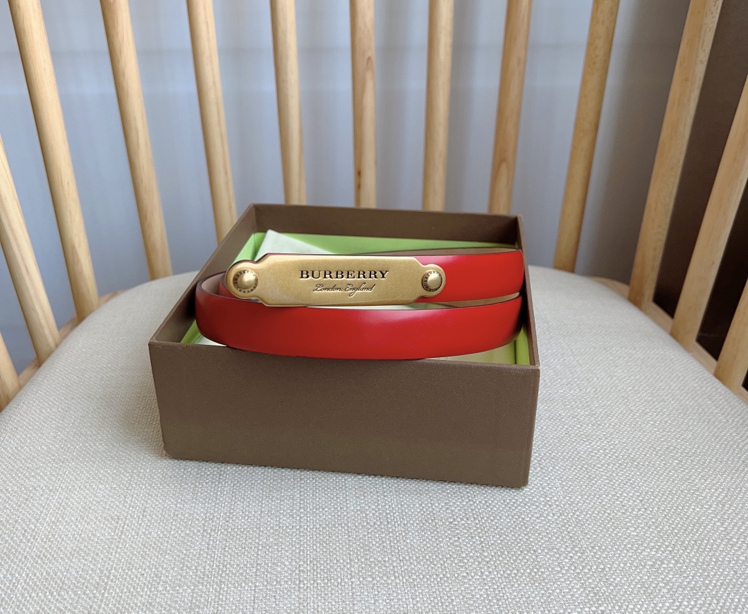 Burberry belt