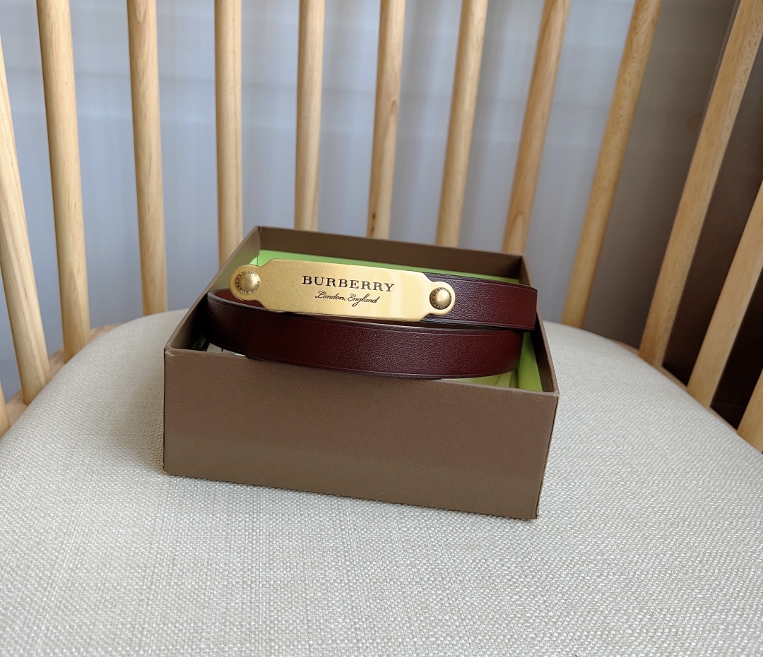 Burberry belt