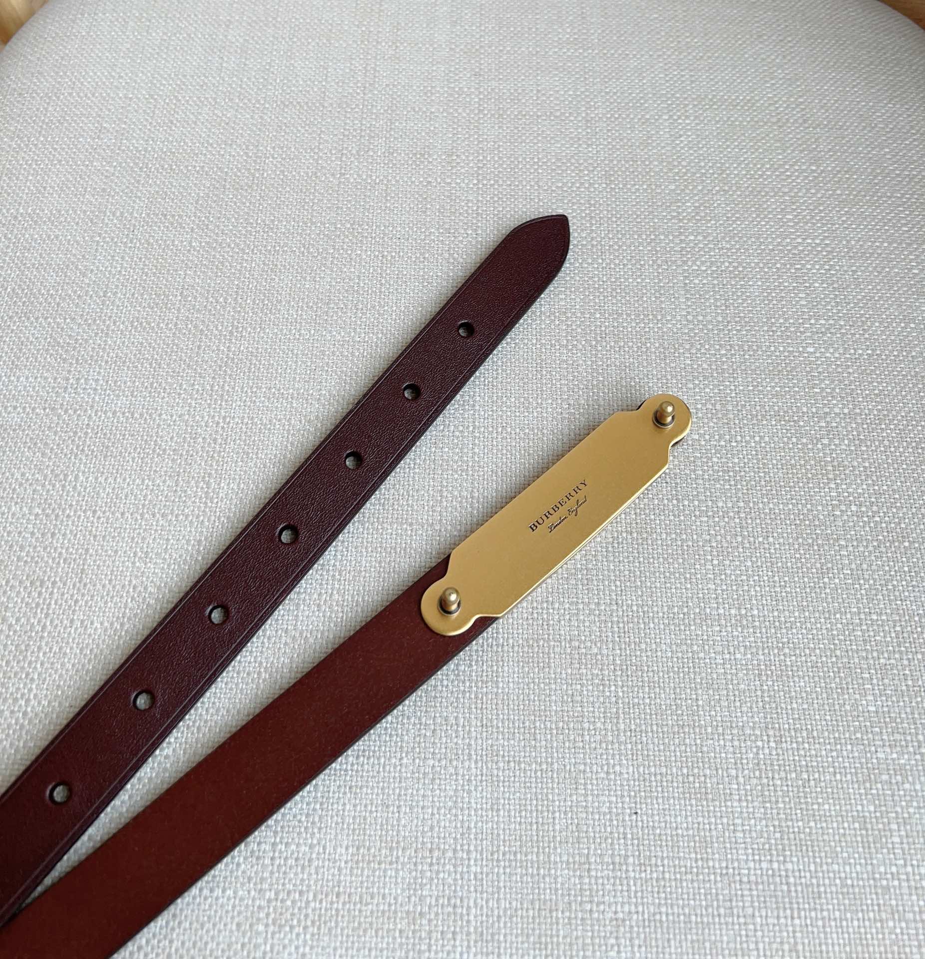 Burberry belt