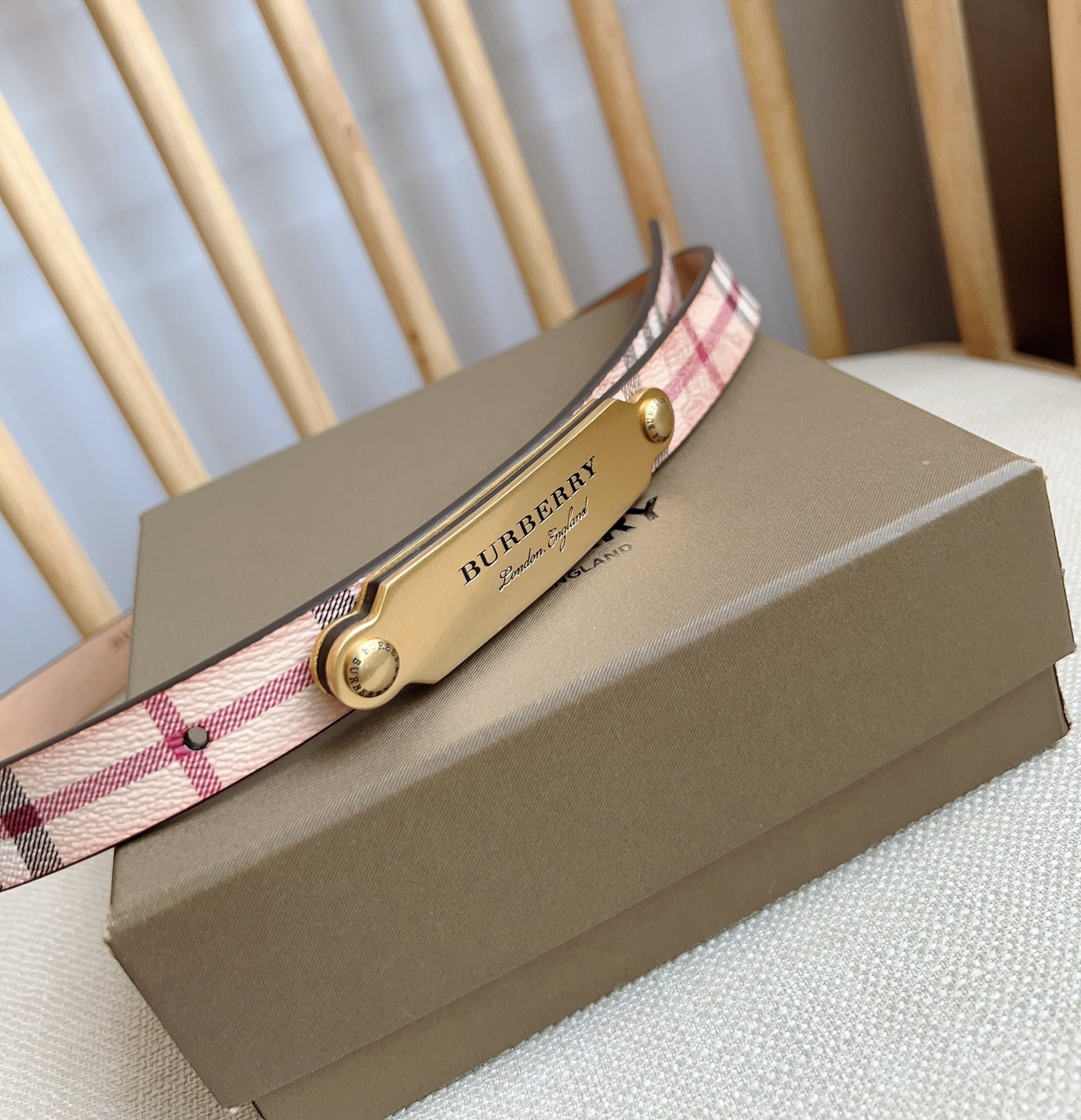 Burberry belt