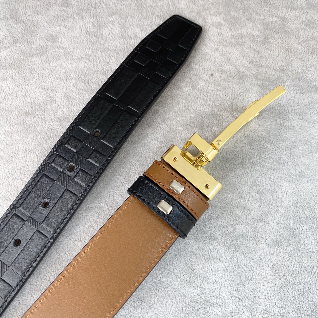 Burberry belt