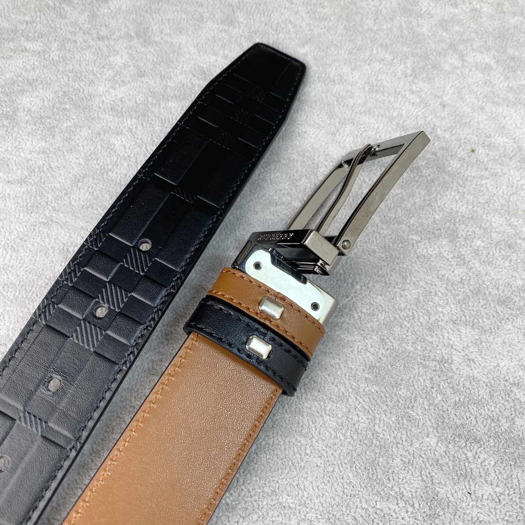 Burberry belt