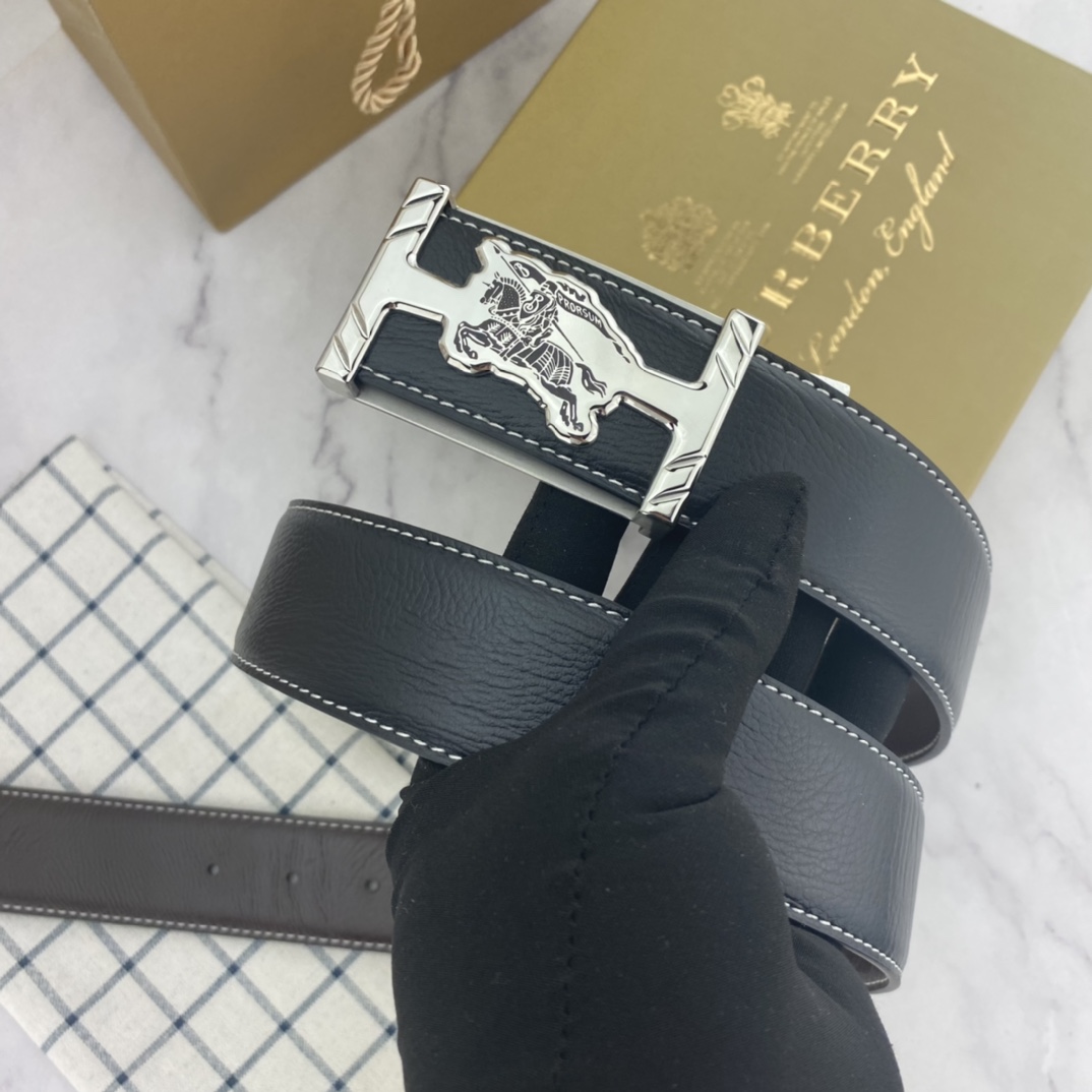Burberry belt