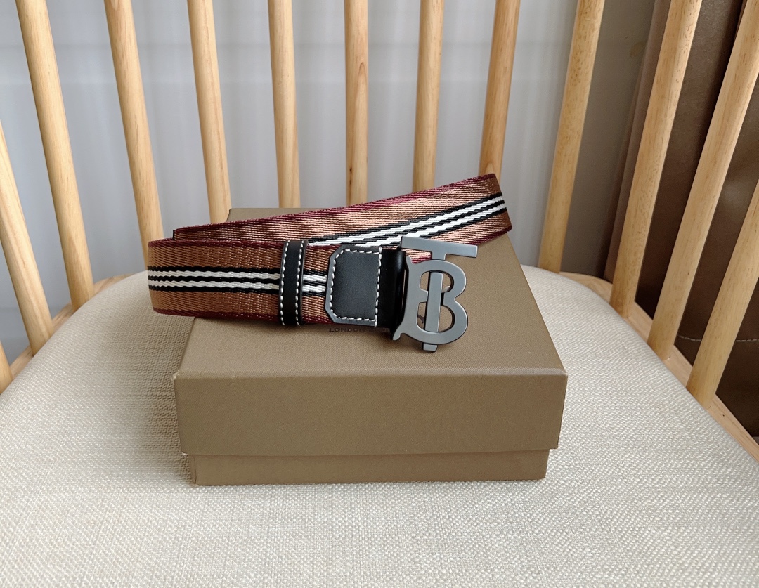 Burberry belt