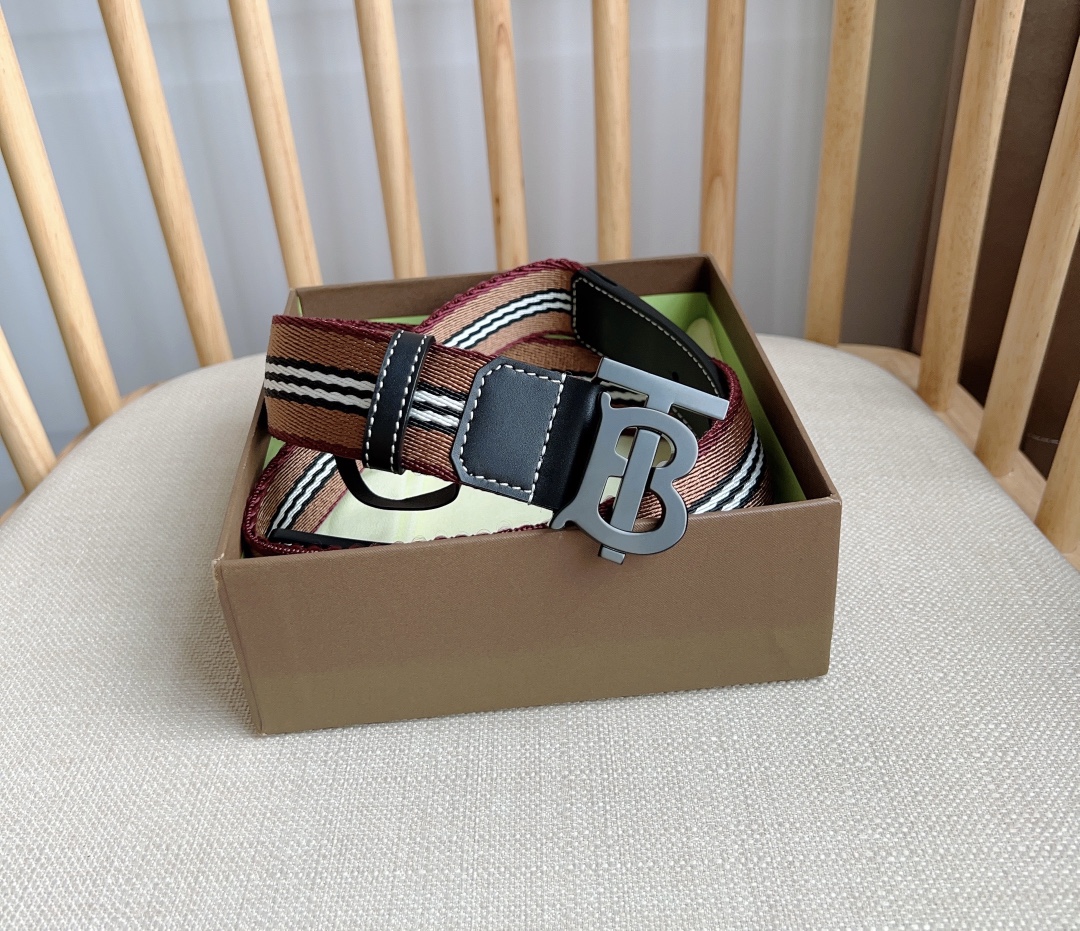 Burberry belt