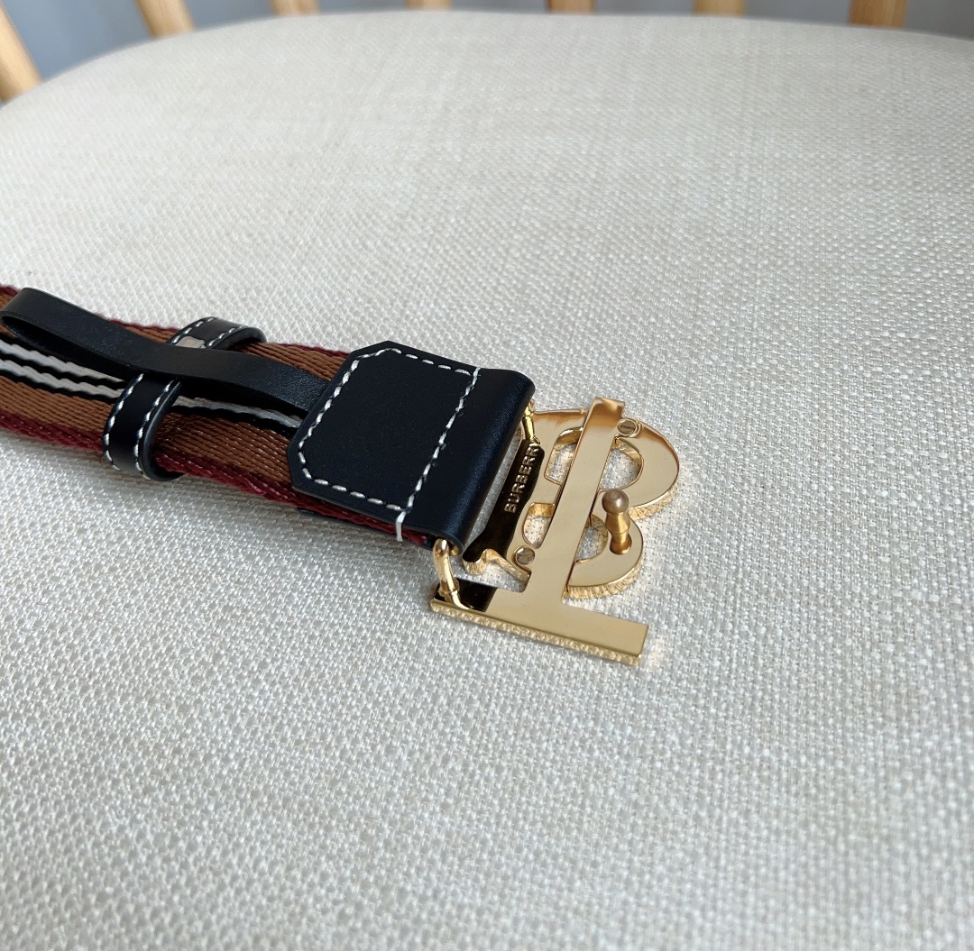 Burberry belt