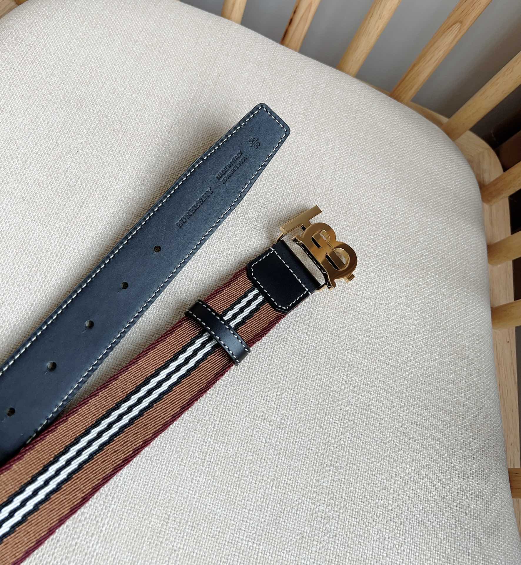 Burberry belt