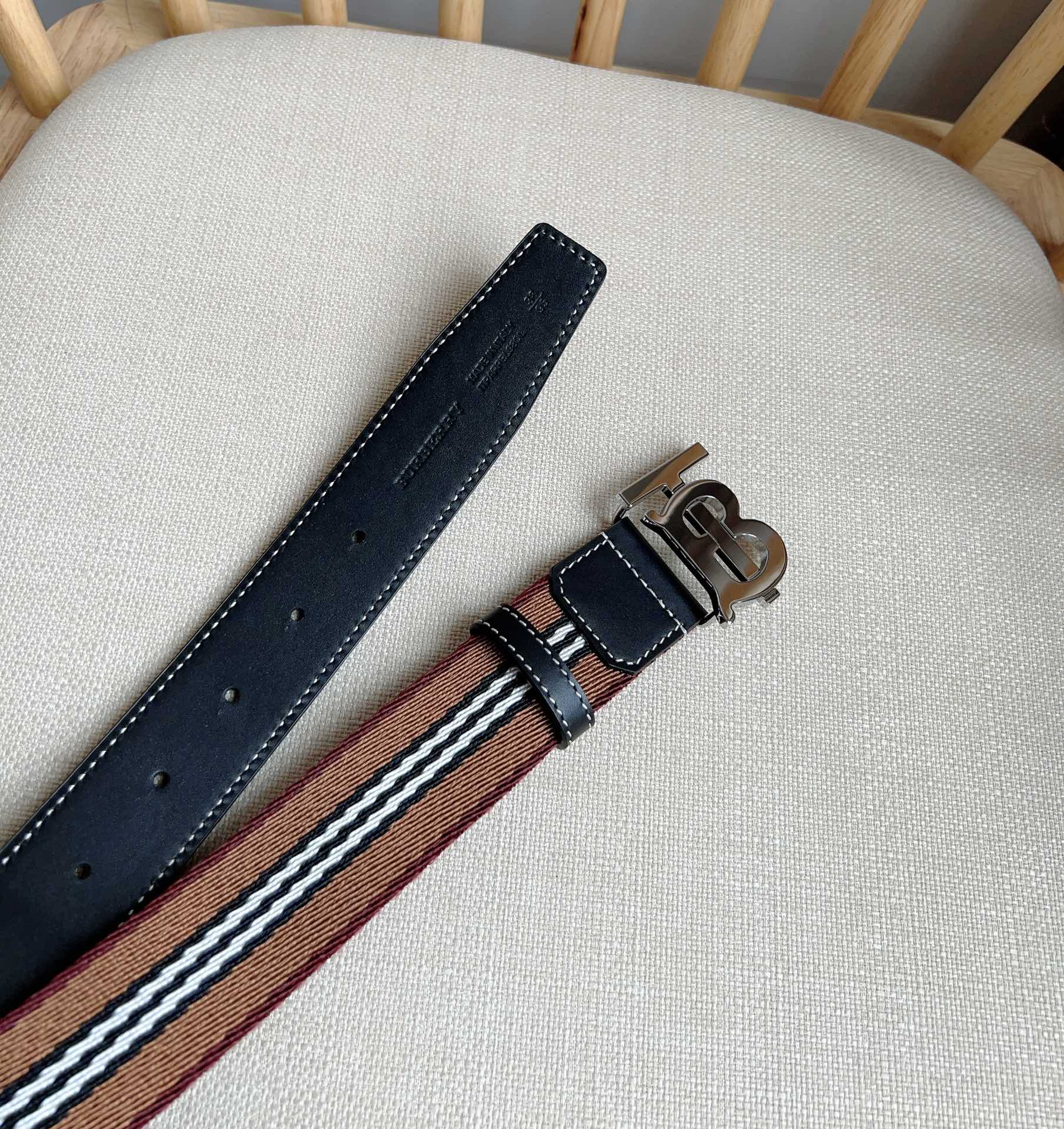 Burberry belt