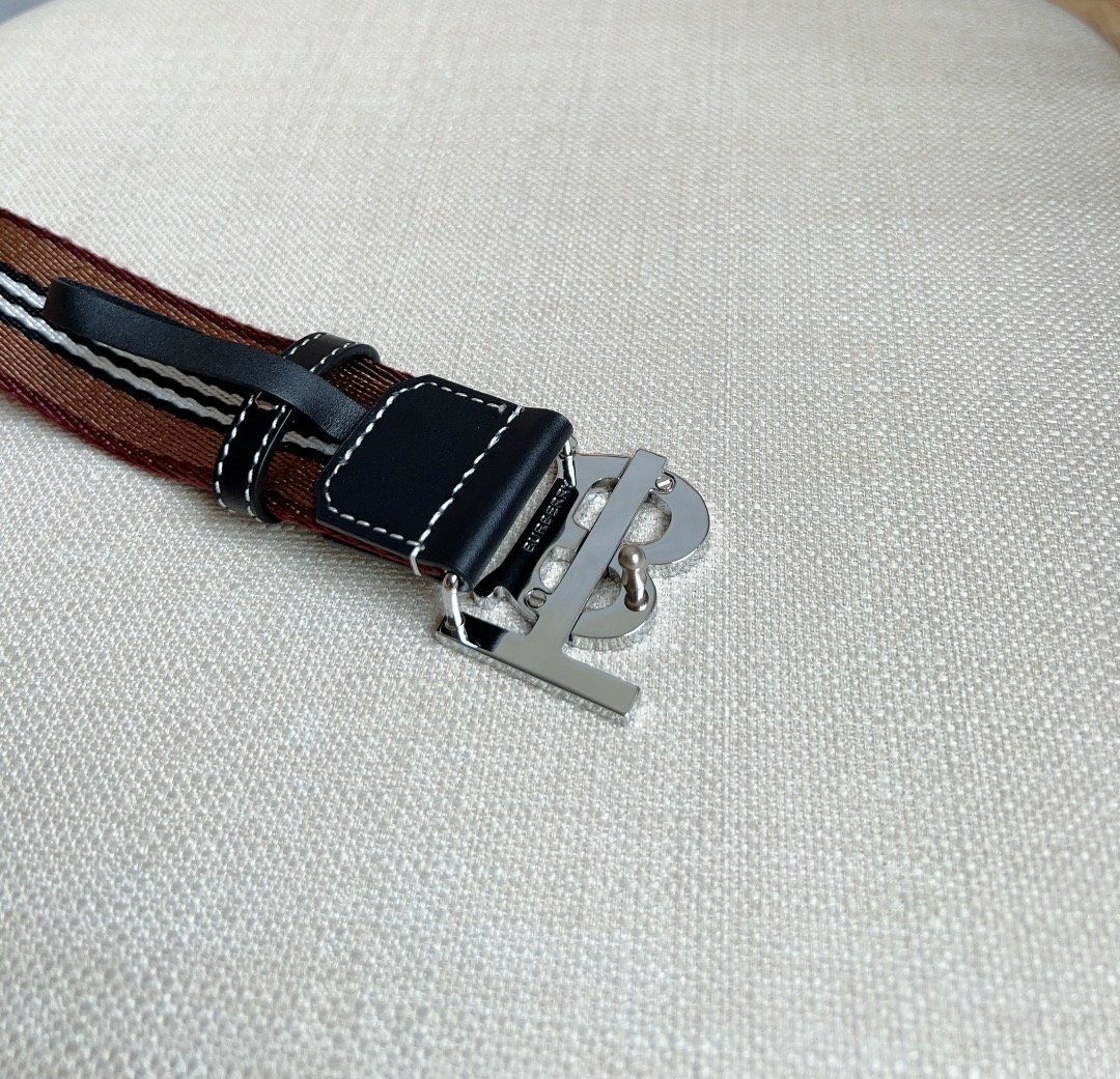 Burberry belt
