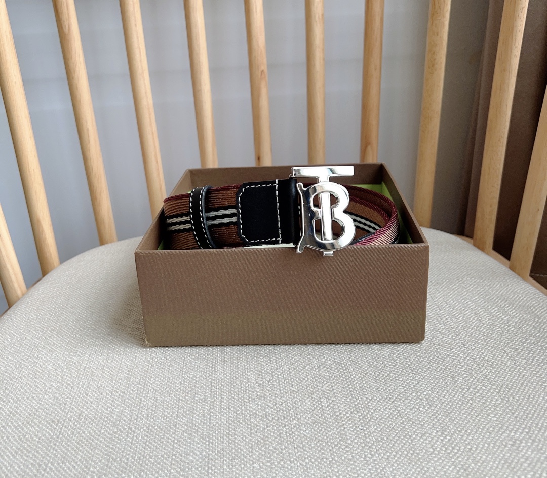 Burberry belt