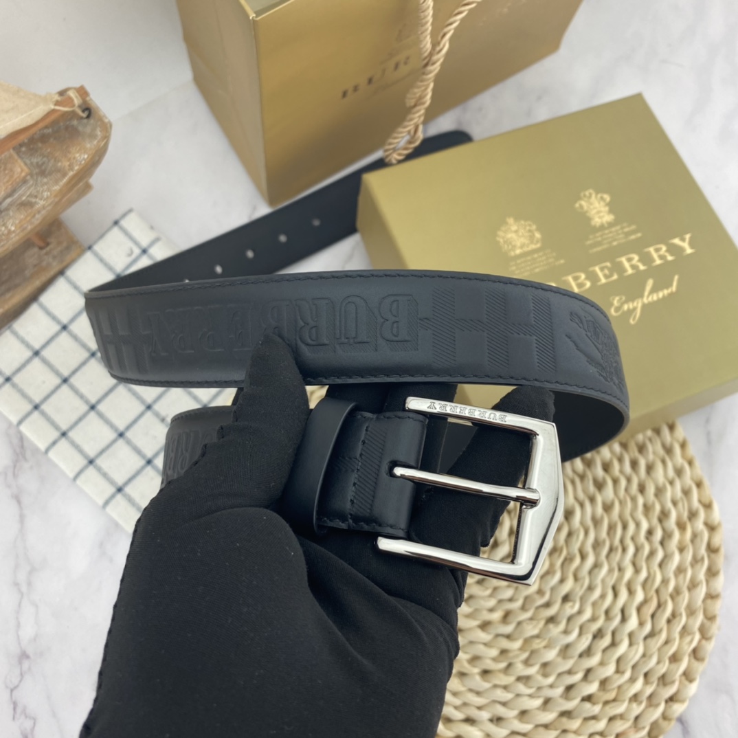 Burberry belt
