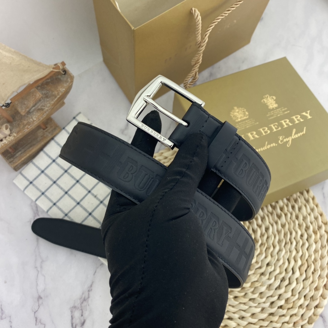Burberry belt