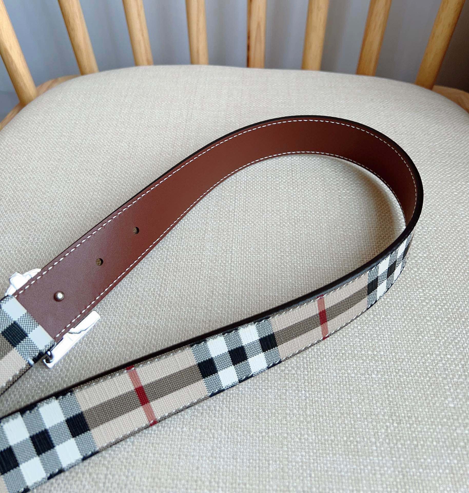 Burberry belt