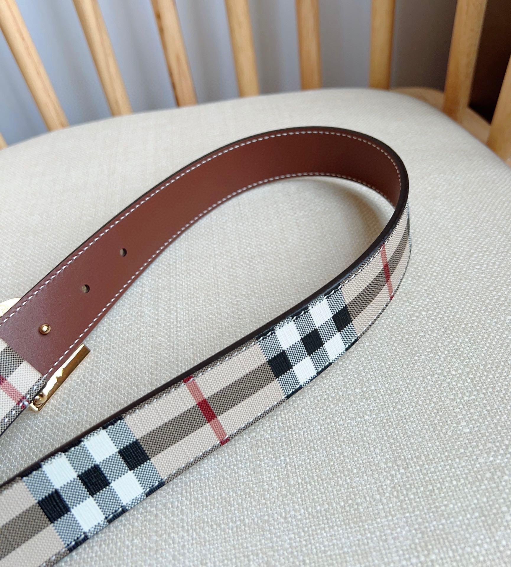 Burberry belt