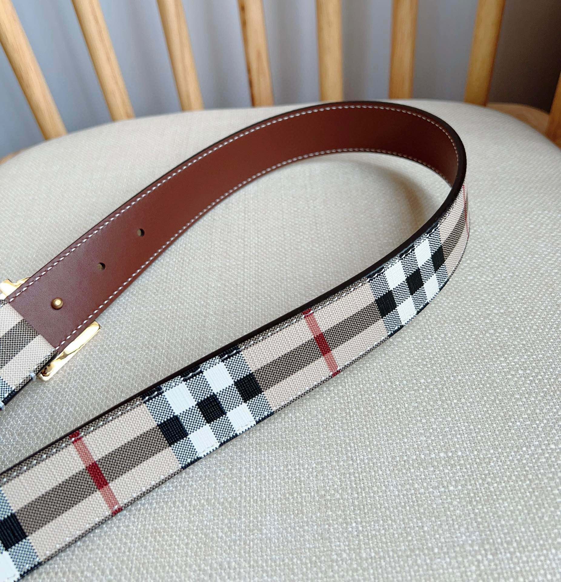 Burberry belt