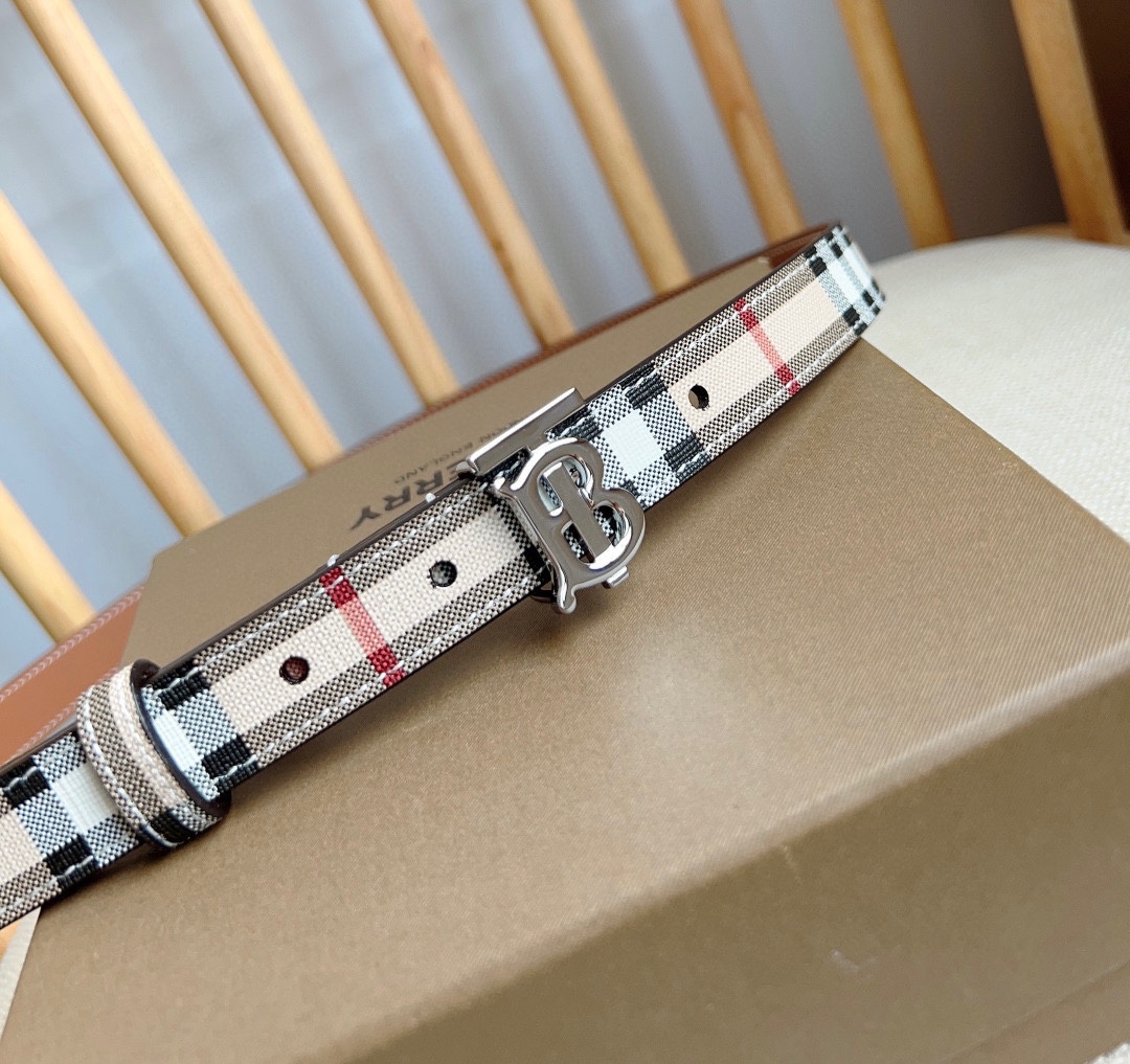 Burberry belt