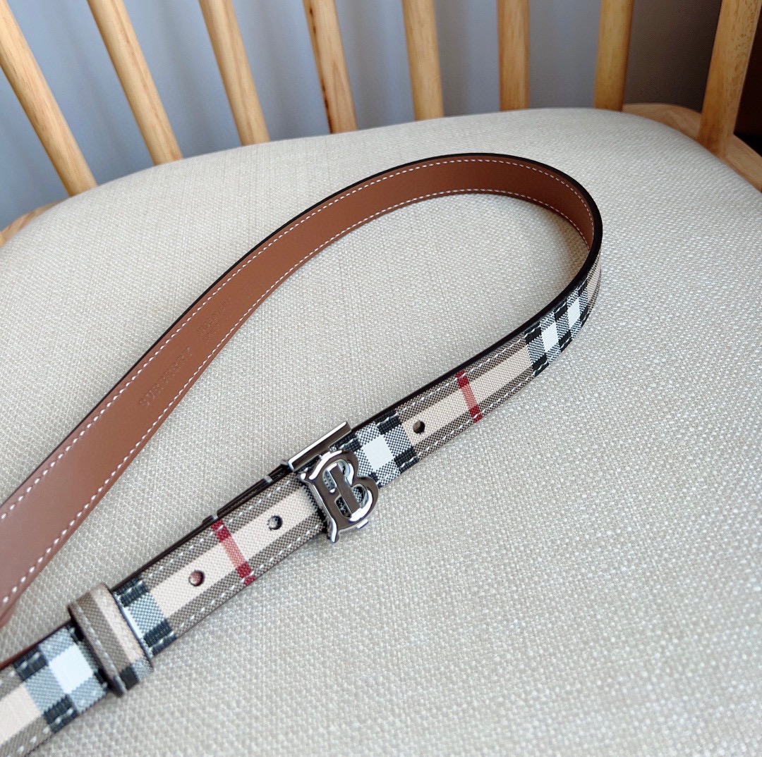 Burberry belt