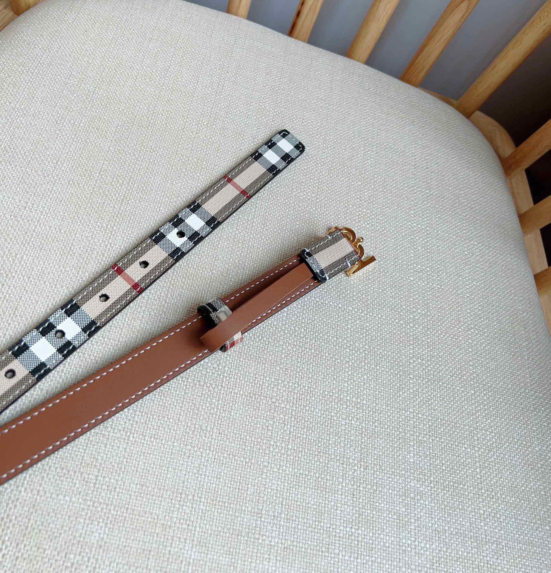 Burberry belt
