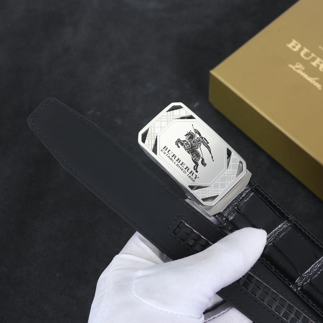 Burberry belt