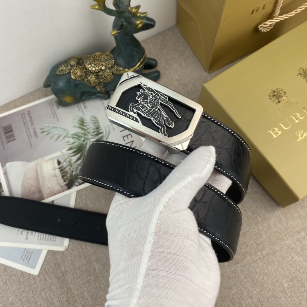 Burberry belt