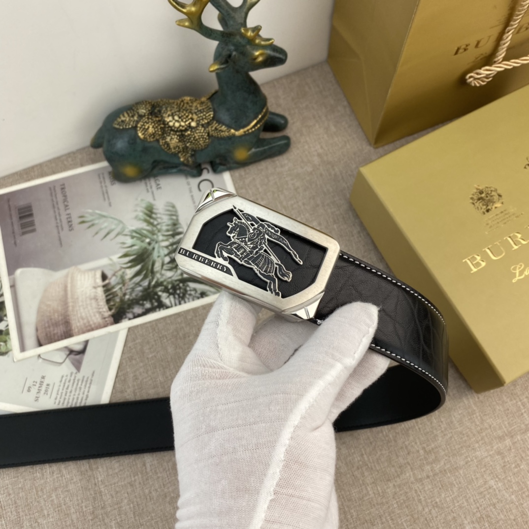 Burberry belt
