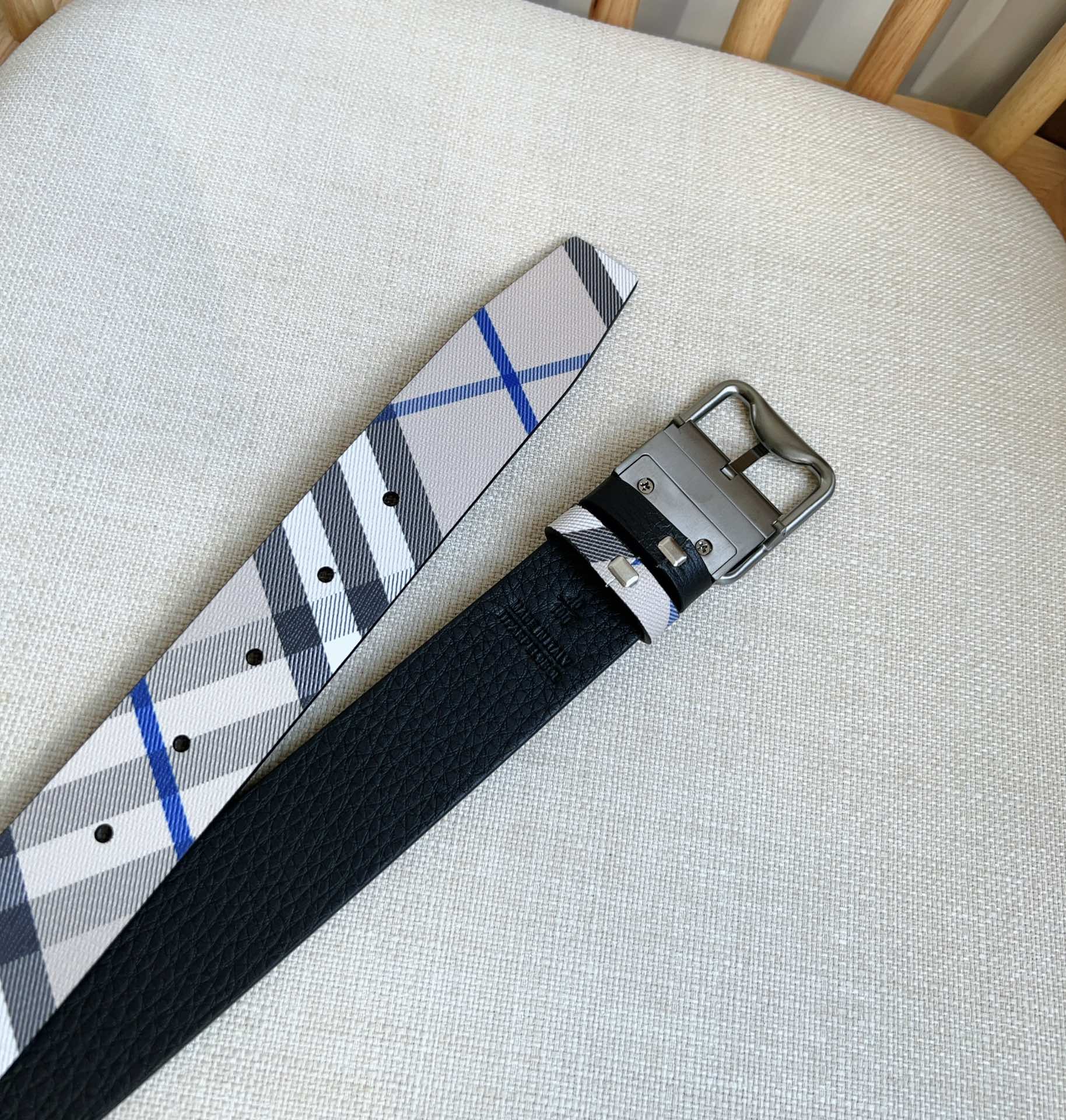 Burberry belt