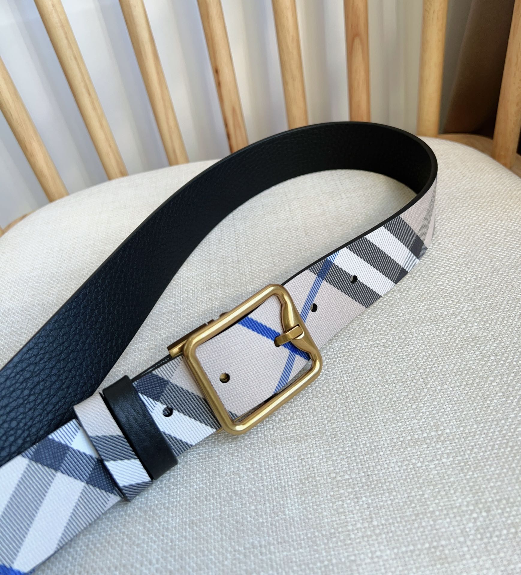 Burberry belt