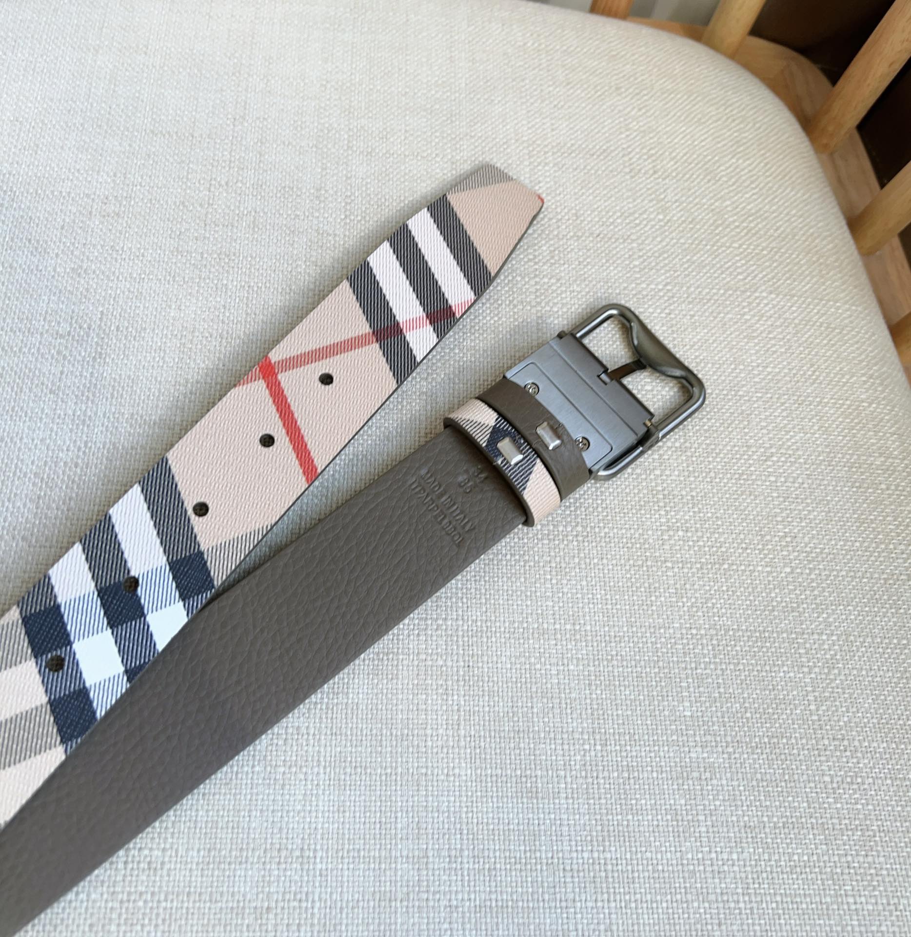Burberry belt